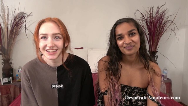 Sedutora boneca - bundão sexo - Desperate Amateurs