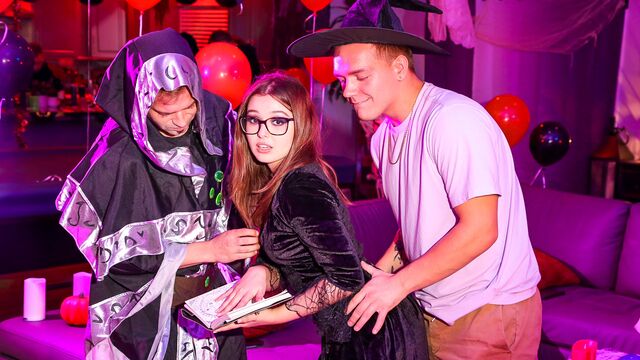 Sexy Leana Lovings and Mandy Waters at skinny trailer