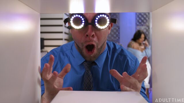 Oopsie! presenta videata doppio pompino con Jewelz Blu e Connie Perignon