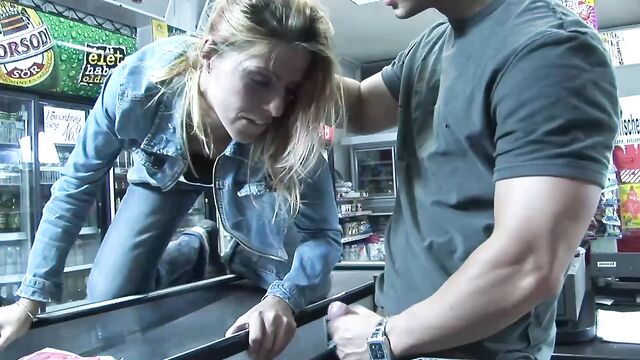 Mira vídeo con la sonriente mamasita