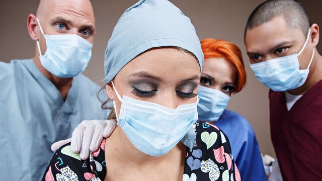 Regardez pornographie de la séduisante Alexis Monroe.