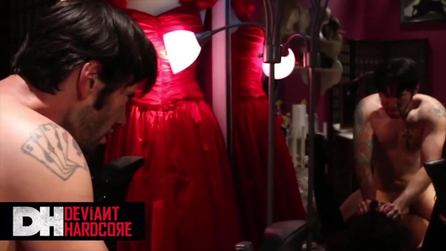 L'espiègle Skin Diamond et Tommy Pistol dans sexe pipe