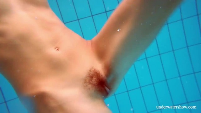 Hairy video with bouncy one and only from Underwater Show