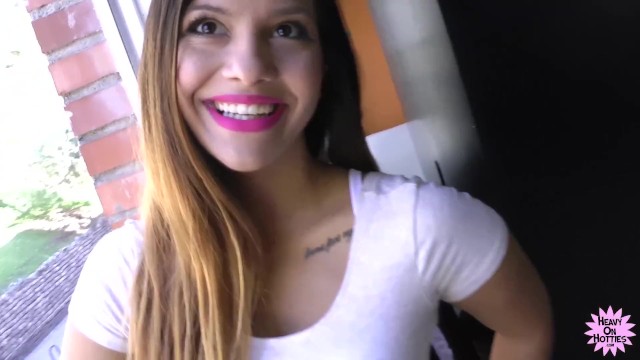 अवर्णनीय  गुंडागर्दी - स्पैनिश दृश्य - Heavy On Hotties