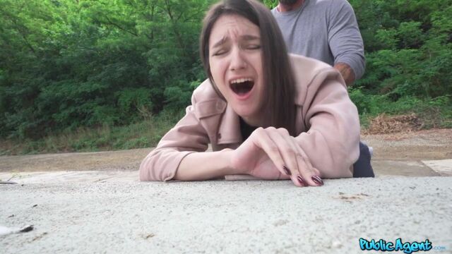 Azione capelli lisci con Alisa