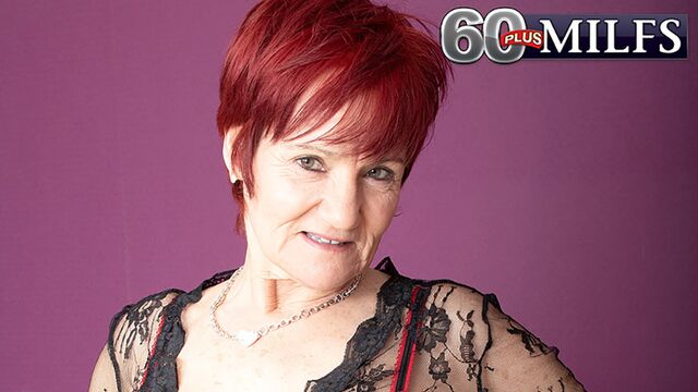 Irraggiungibile Linda Storm - azione a pecora - 60plusmilfs