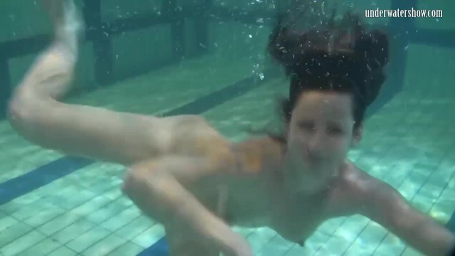 Hottie princess - big ass smut - Underwater Show