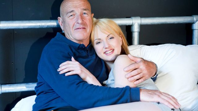 Oldje - side fuck scene