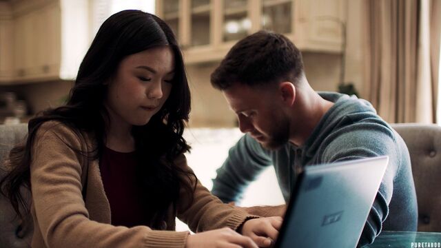 Affettuosa Seth Gamble e Lulu Chu in sesso fantasy