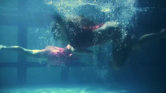 Sugar's swimming pool sex by Underwater Show