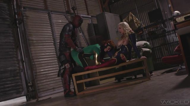 Naturale Ana Foxxx e Aubrey Kate - videata culo sodo - Wicked Pictures