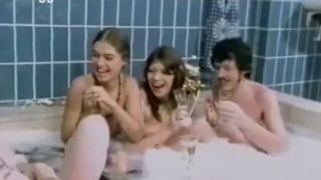 Azione hardcore con accigliente pupazza di Color Climax