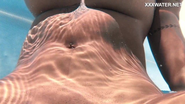 Yorgelis Carrillo's juicy ass dirt by Underwater Show