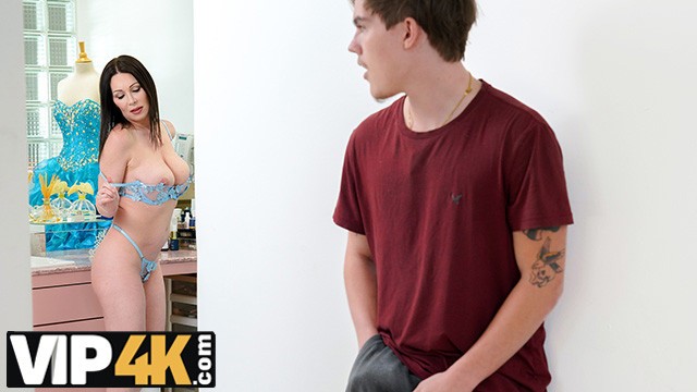 L'admirable  Rayveness - séquence hd - Mature 4k