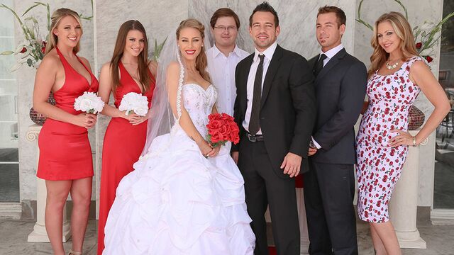 Naughty Weddings featuring Julia Ann and Nicole Aniston's big ass video