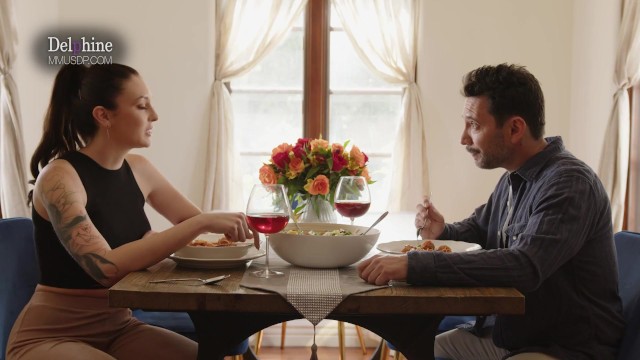 Mira porno con la talentosa Charlotte Sins