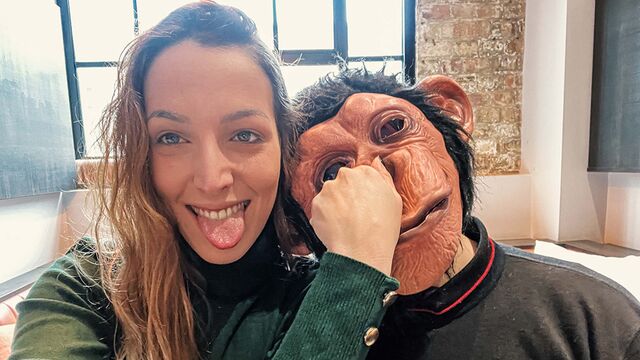 Sesso missionaria con plastica Liz Rainbow di Benefit Monkey