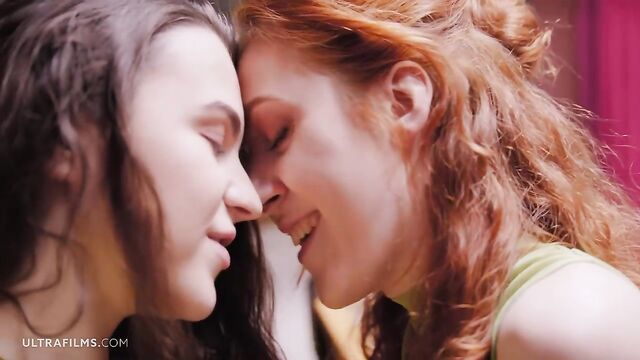 Unapproachable Hayli and Cherry's oral smut