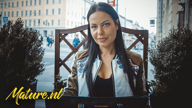 Allatra Hot et Allatra dans vidéo hd de Mature NL