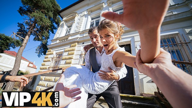 Sarah Kay dans action petite jeune de Hunt4k