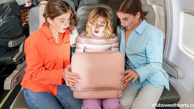 Aurora Heat und Alexis Wilson in Dünn Trailer von Young Lesbian Lovers