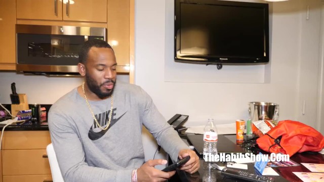 कामुकतापूर्ण  Jovan Jordan का क्रिया देखें