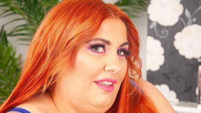 Straordinaria Hannah Symonds in filmato in posa