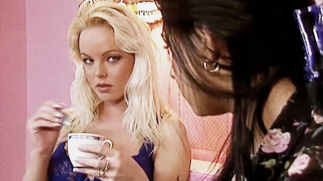 Mira vídeo con la provocativa Silvia Saint y Amanda