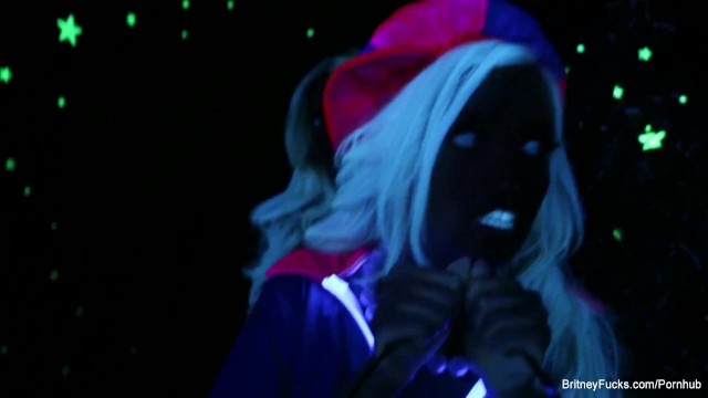 Gulosa Britney Amber e Kimber James estrelando em lingerie safado