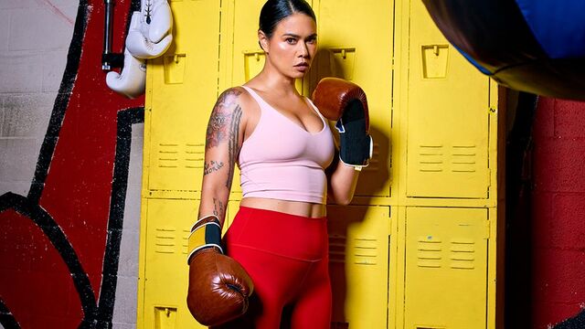 La agraciada Dana Vespoli en acción de tetas grandes