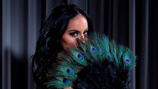 Entusiasta Victoria June - sesso missionaria - Baby Got Boobs