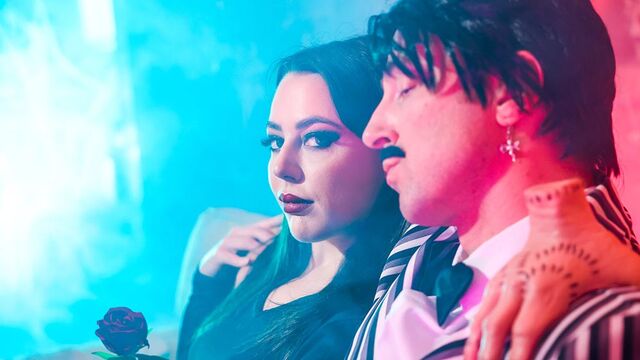 TeamSkeet Allstars प्रस्तुत करता है Cory Chase और Whitney Wright का प्राकृतिक स्तन लिंग