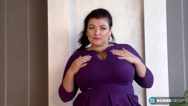 BBW presenta escena con las masturbación de Mariya Mills