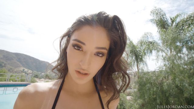 Beleza Emily Willis - siririca cena - Jules Jordan