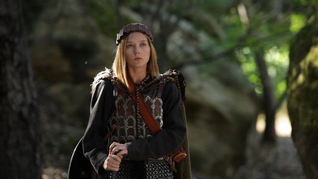 Seductive Star Nine's long legs movie