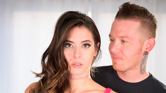 La bonita Abbie Maley en película de hembras