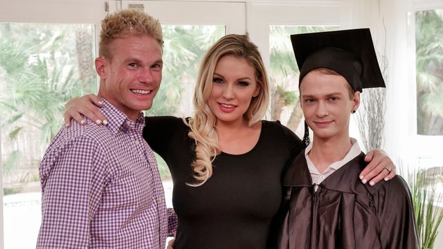 Radiant Kenzie Taylor at legs on shoulders action