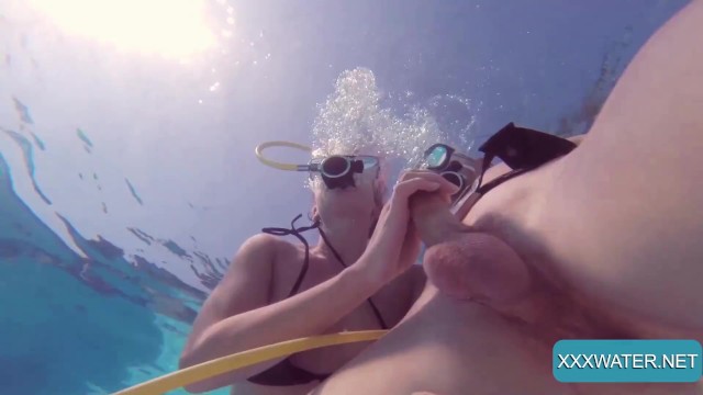 Underwater Show - Draußen Pornofilm
