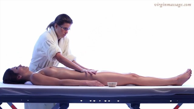 Fine-looking dame's 18yo video