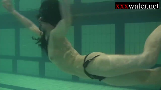 So hot fancy woman - poolside xxx - Underwater Show