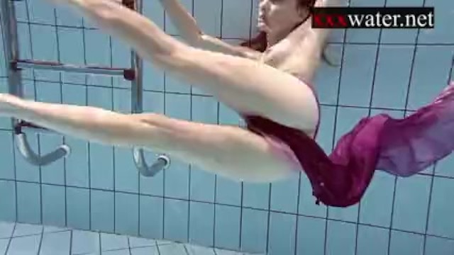 Underwater Show - Bikini Sex