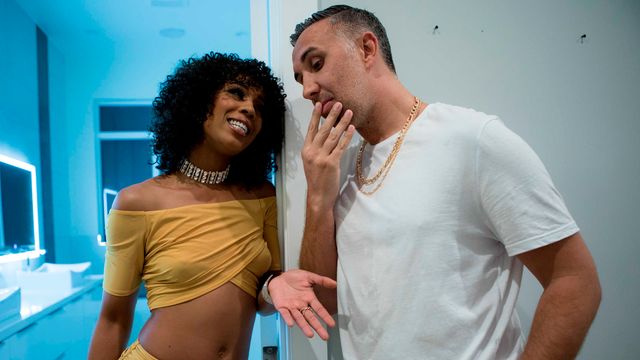 Misty Stone in oscenità bianco e nero di Brazzers Exxtra