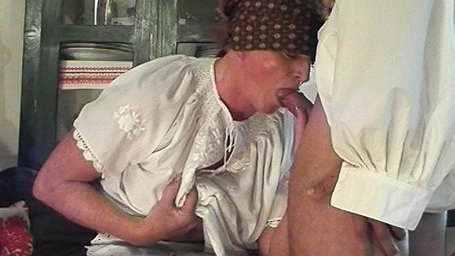 Bande-annonce de poilu avec l'attrayante amie de Goldwin Pass