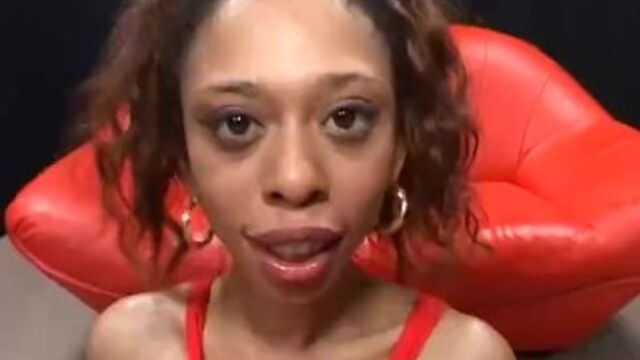 Contenido de tragar protagonizado por la peligrosa princesita