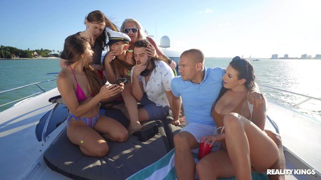 Captain Stabbin - sesso missionaria