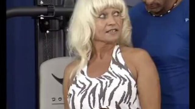 ángel en escena de gimnasio de Extreme Movie Pass