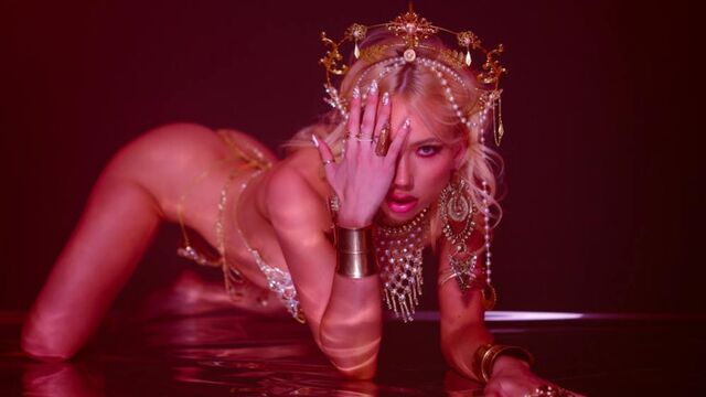 Romantic Ivy Wolfe and Seth Gamble at missionary sex