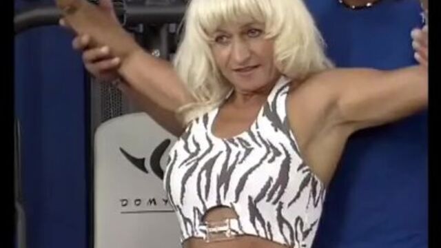 Clip de corridas con damisela