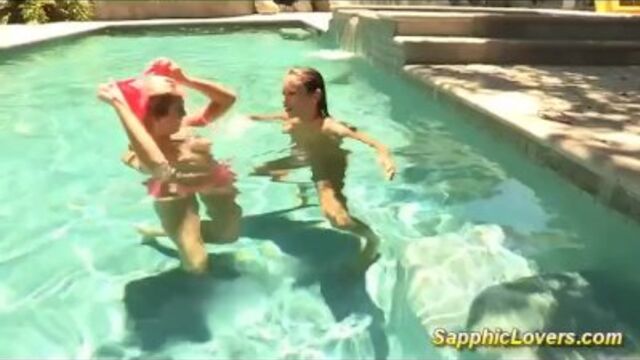 La peluda Celeste Star y Brett Rossi en vídeo de orgasmo