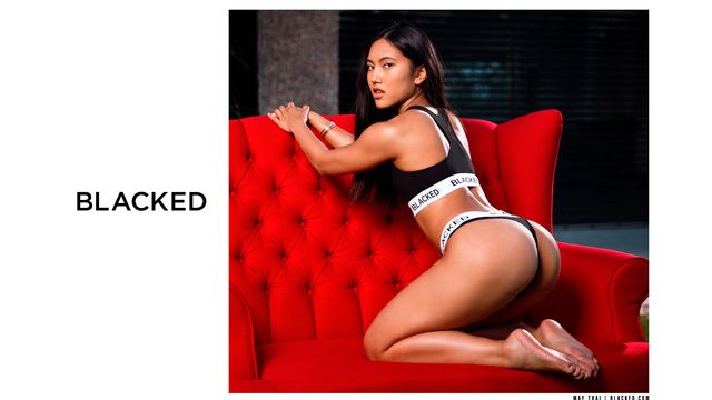 Di classe May Thai partecipa in sesso bianco e nero